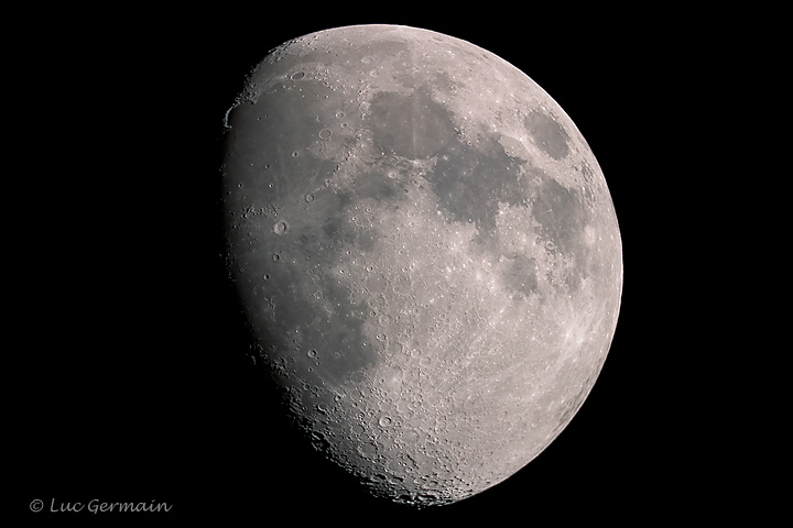 Gibbous moon